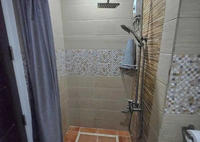 Bgc - Spacious Modern 2 Bedrooms 2 Bathrooms With Balcony * Manille