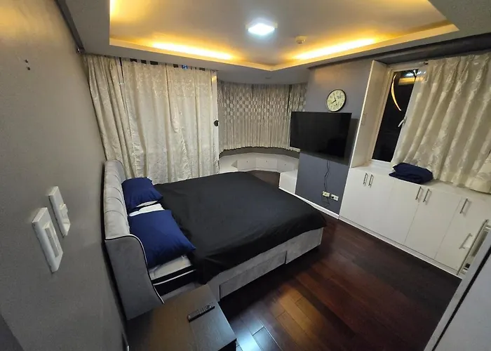 Bgc - Spacious Modern 2 Bedrooms 2 Bathrooms With Balcony Appartement