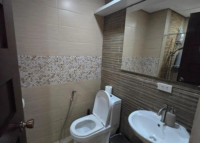 Bgc - Spacious Modern 2 Bedrooms 2 Bathrooms With Balcony * Manille